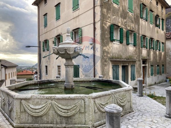 appartamento in vendita a Longarone in zona Castellavazzo