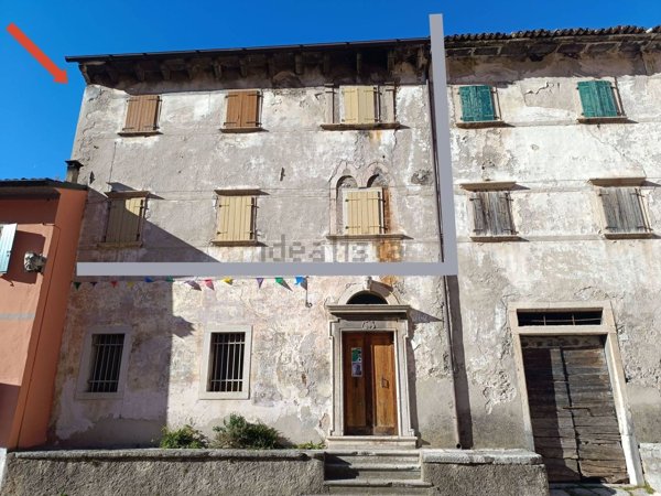 appartamento in vendita a Longarone in zona Castellavazzo