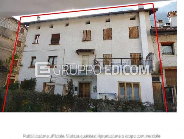 appartamento in vendita a Longarone in zona Castellavazzo