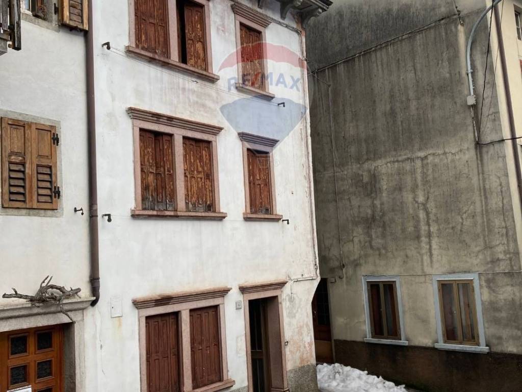 casa indipendente in vendita a Longarone in zona Igne