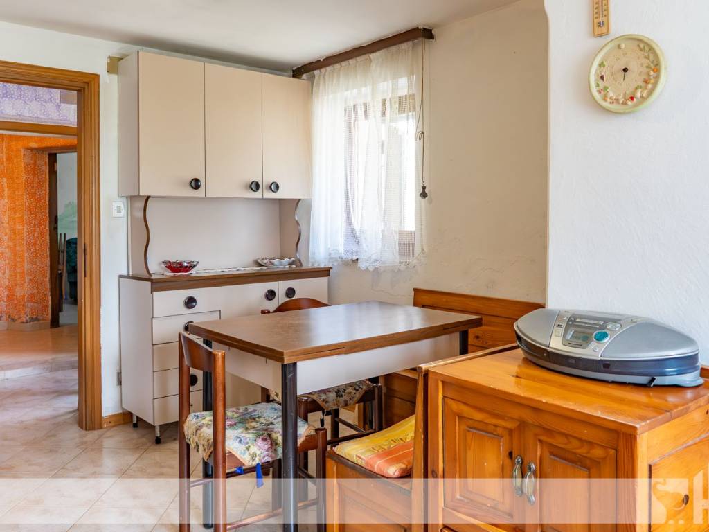 casa indipendente in vendita a Longarone in zona Podenzoi