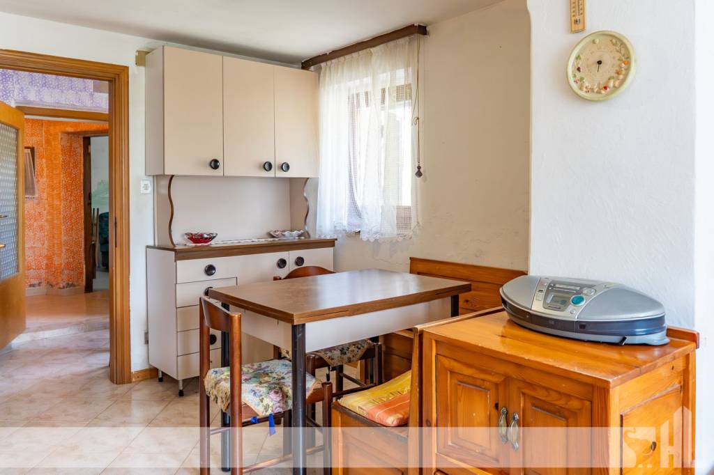 casa indipendente in vendita a Longarone in zona Podenzoi