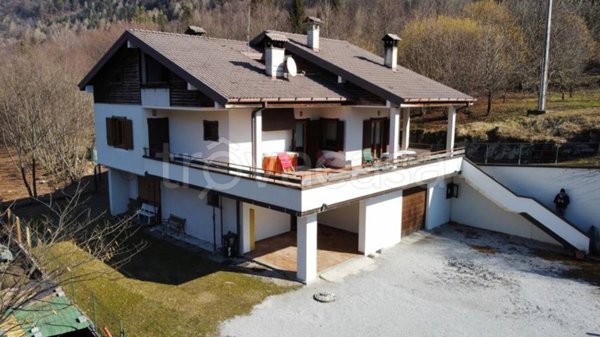 casa indipendente in vendita a Longarone in zona Codissago