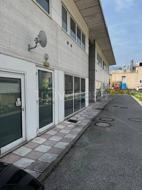 negozio in vendita a Longarone