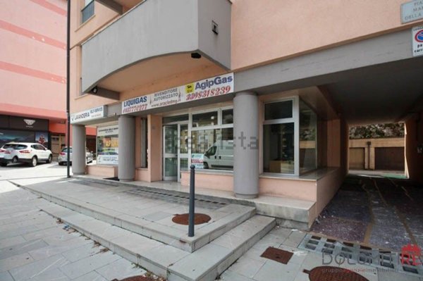 negozio in vendita a Longarone