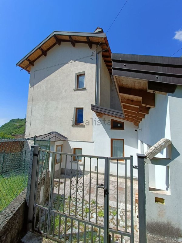 esavano in vendita a Longarone