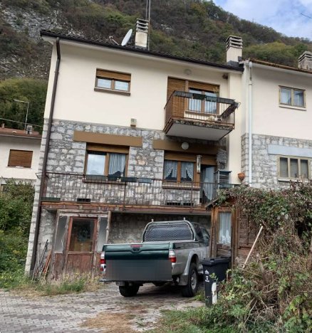 casa indipendente in vendita a Longarone