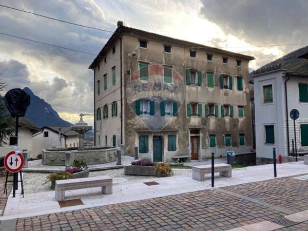 appartamento in vendita a Longarone in zona Castellavazzo