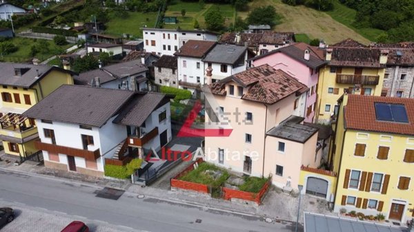 casa indipendente in vendita a Longarone in zona Fortogna