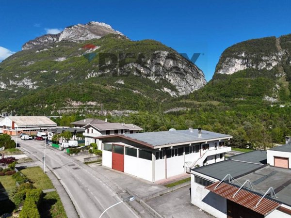locale commerciale in vendita a Longarone