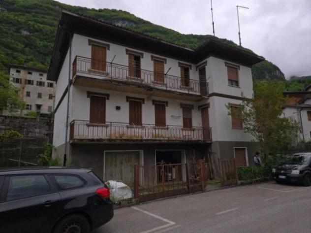 casa indipendente in vendita a Longarone