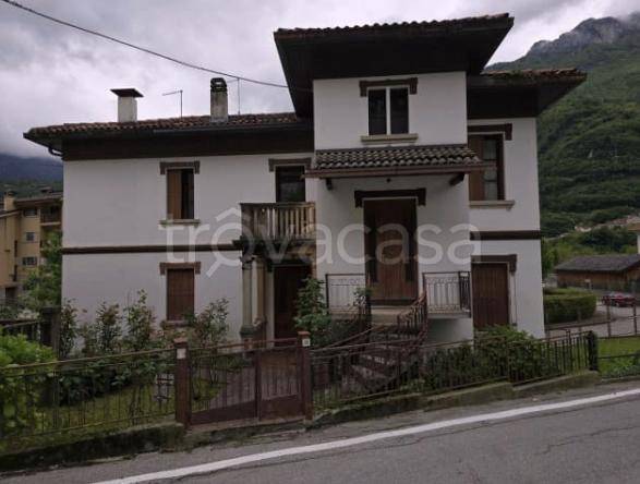 appartamento in vendita a Longarone in zona Codissago