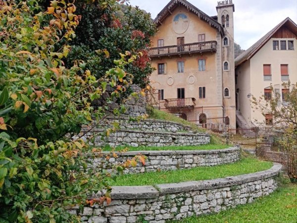 casa indipendente in vendita a Longarone in zona Pirago-Muda Maè