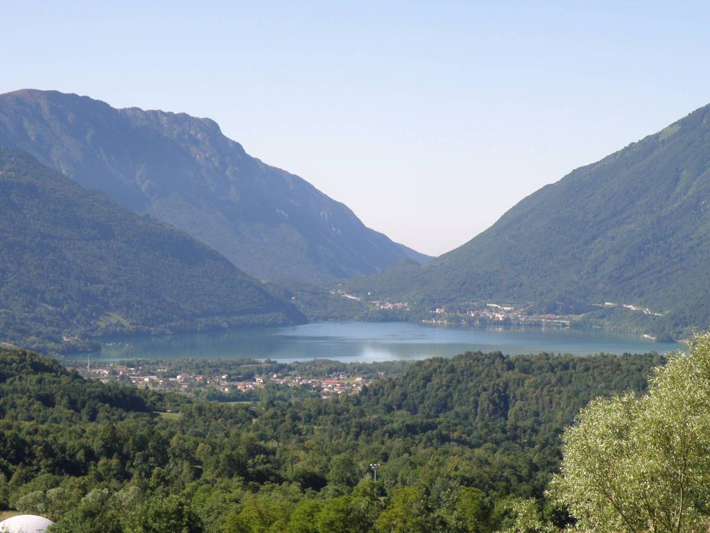 terreno agricolo in vendita ad Alpago in zona Torres