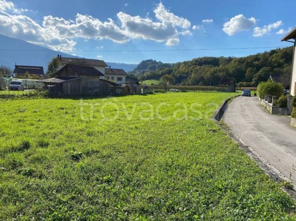 villa in vendita ad Alpago in zona Puos d'Alpago