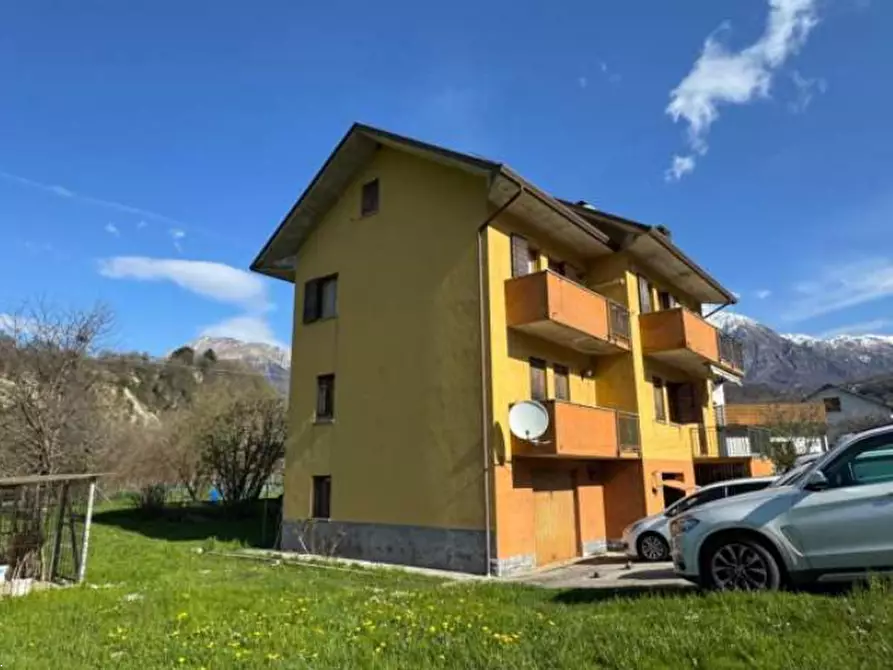 appartamento in vendita ad Alpago in zona Cornei
