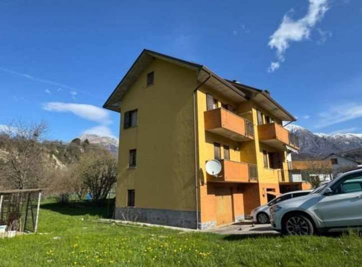 appartamento in vendita ad Alpago in zona Cornei