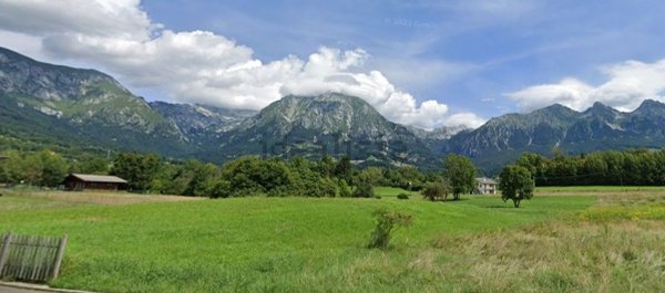 terreno edificabile in vendita ad Alpago in zona Garna
