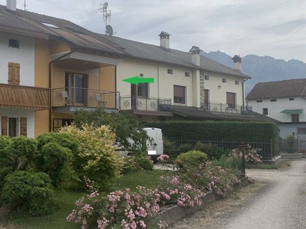 casa indipendente in vendita ad Alpago in zona Puos d'Alpago