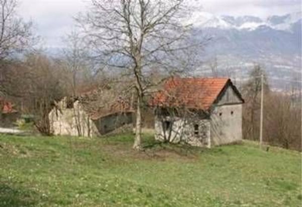 casale in vendita ad Alpago in zona Sommacosta