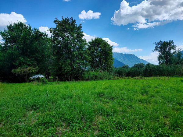 terreno agricolo in vendita ad Alpago in zona Santa Croce