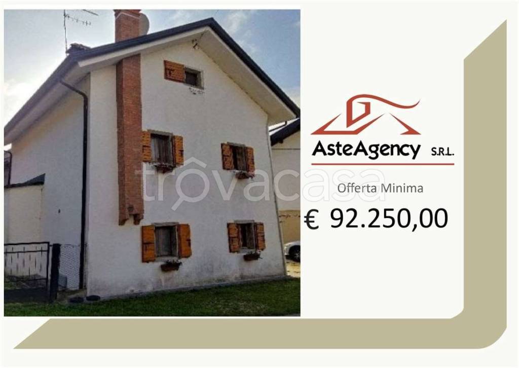 casa indipendente in vendita ad Alpago in zona Puos d'Alpago