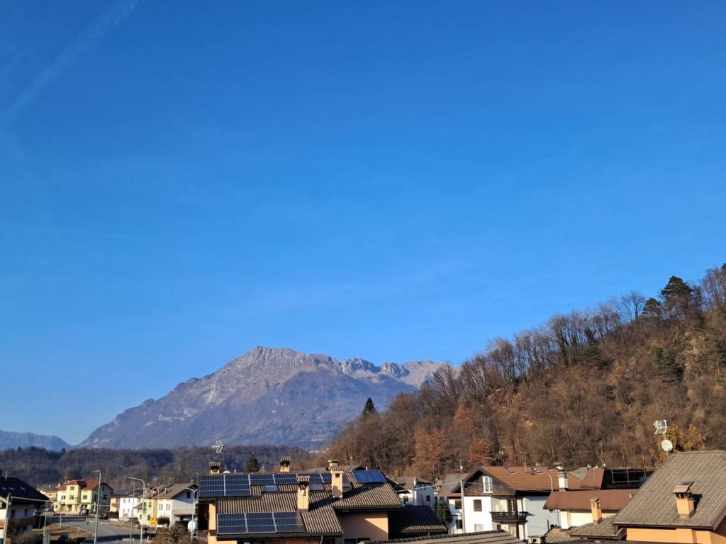 appartamento in vendita ad Alpago in zona Farra d'Alpago