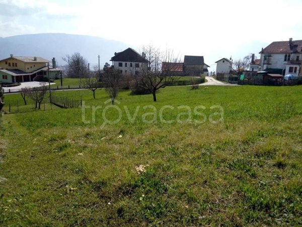 casa indipendente in vendita ad Alpago in zona Pieve d'Alpago