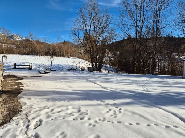 appartamento in vendita ad Alpago in zona Spert