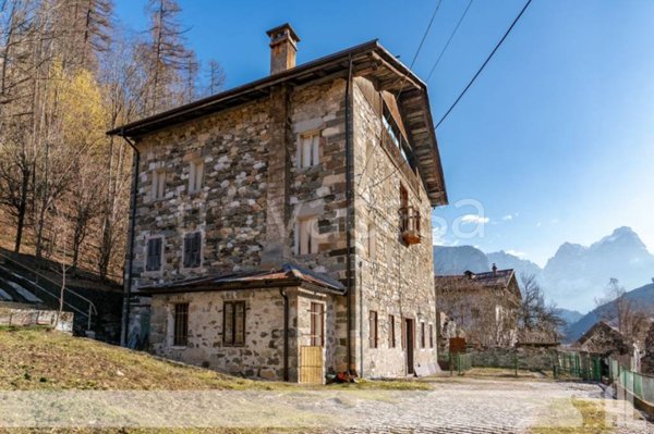 casa indipendente in vendita a Val di Zoldo in zona Forno di Zoldo