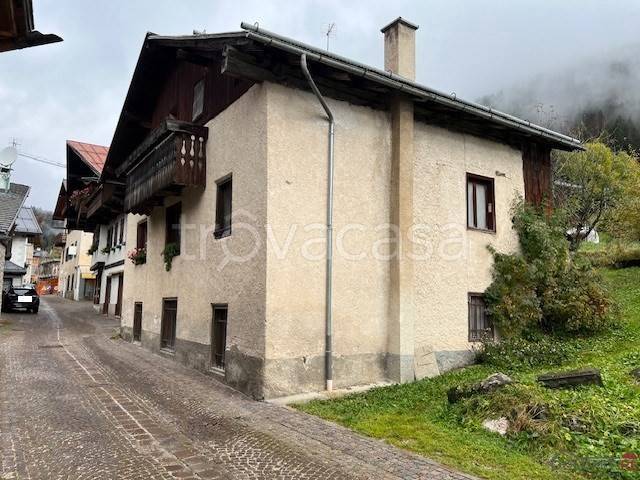 casa indipendente in vendita a Val di Zoldo in zona Mareson