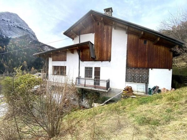 casa indipendente in vendita a Val di Zoldo in zona Villa