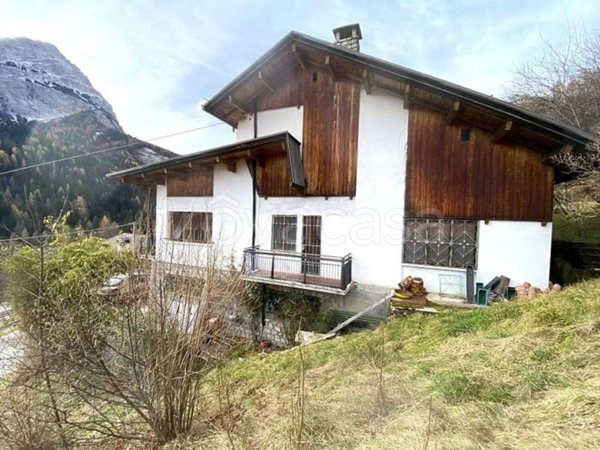 casa indipendente in vendita a Val di Zoldo in zona Villa