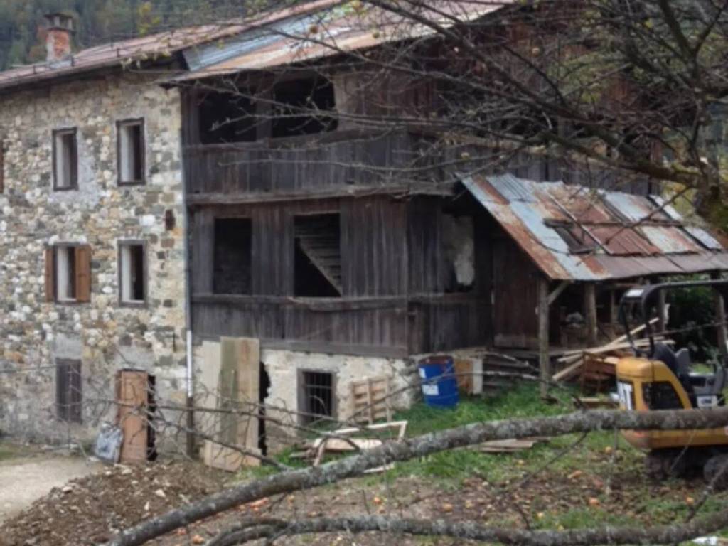 casa indipendente in vendita a Val di Zoldo in zona Forno di Zoldo