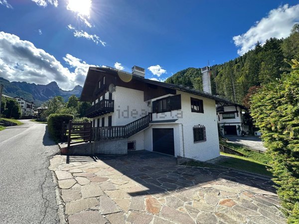 casa indipendente in vendita a Val di Zoldo in zona Villa