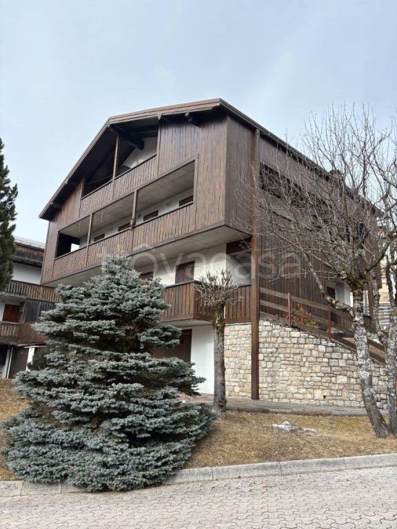 appartamento in vendita a Val di Zoldo in zona Pianaz