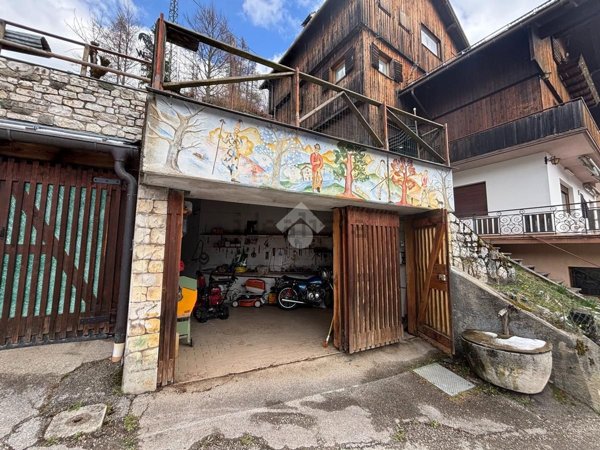 appartamento in vendita a Val di Zoldo in zona Fornesighe