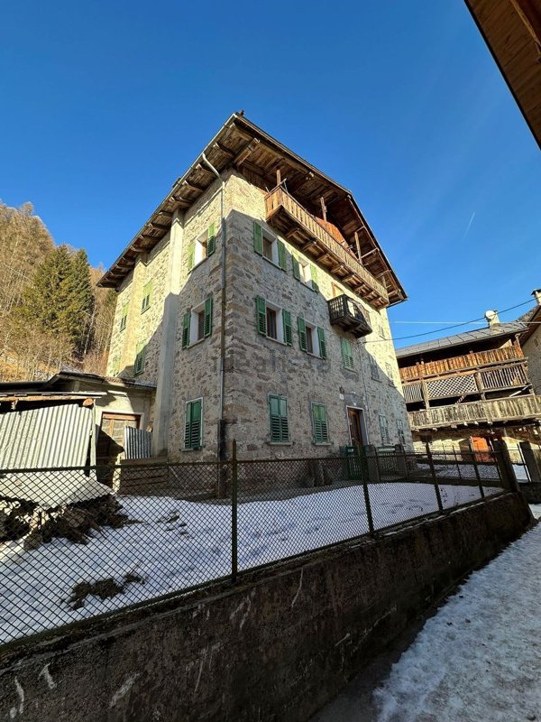 appartamento in vendita a Val di Zoldo in zona Forno di Zoldo