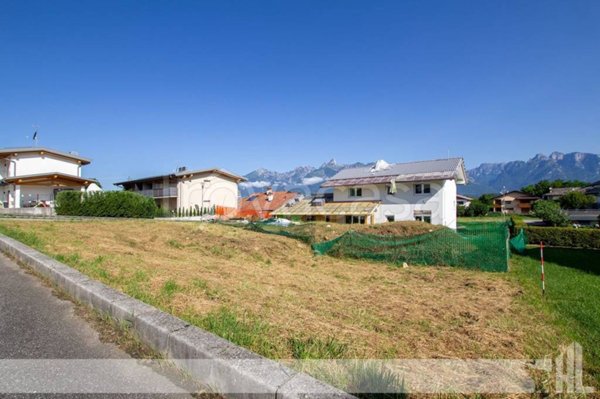 casa indipendente in vendita a Borgo Valbelluna in zona Trichiana