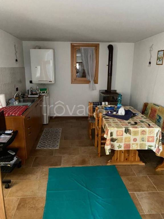 casa indipendente in vendita a Borgo Valbelluna in zona Lentiai