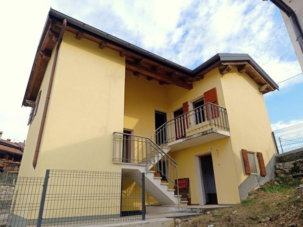 casa indipendente in vendita a Borgo Valbelluna in zona Corte