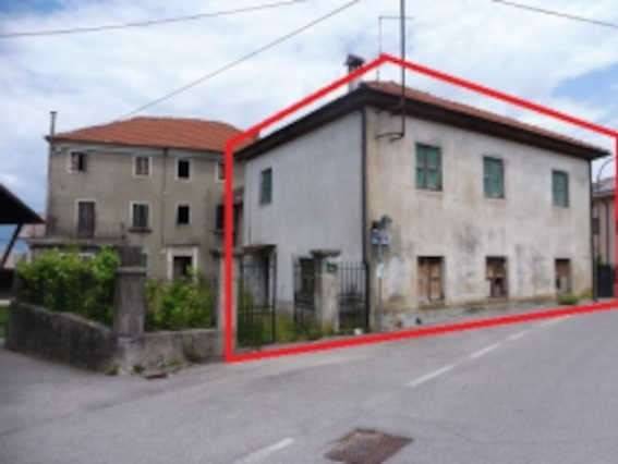 casa indipendente in vendita a Borgo Valbelluna in zona Morgan