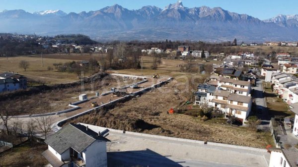 terreno agricolo in vendita a Borgo Valbelluna in zona Marcador