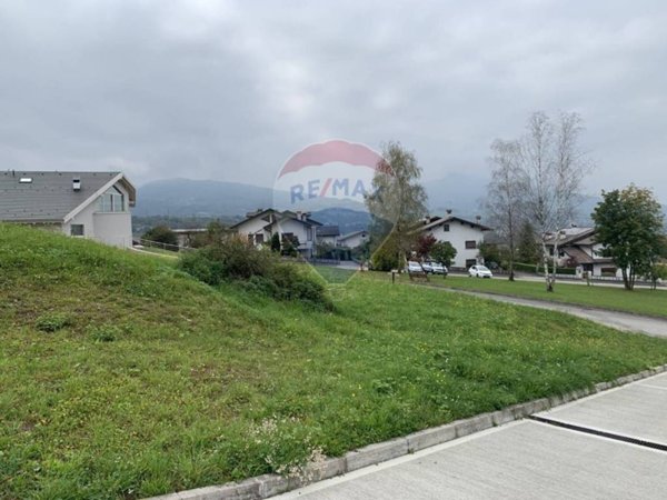 terreno edificabile in vendita a Borgo Valbelluna in zona Mel