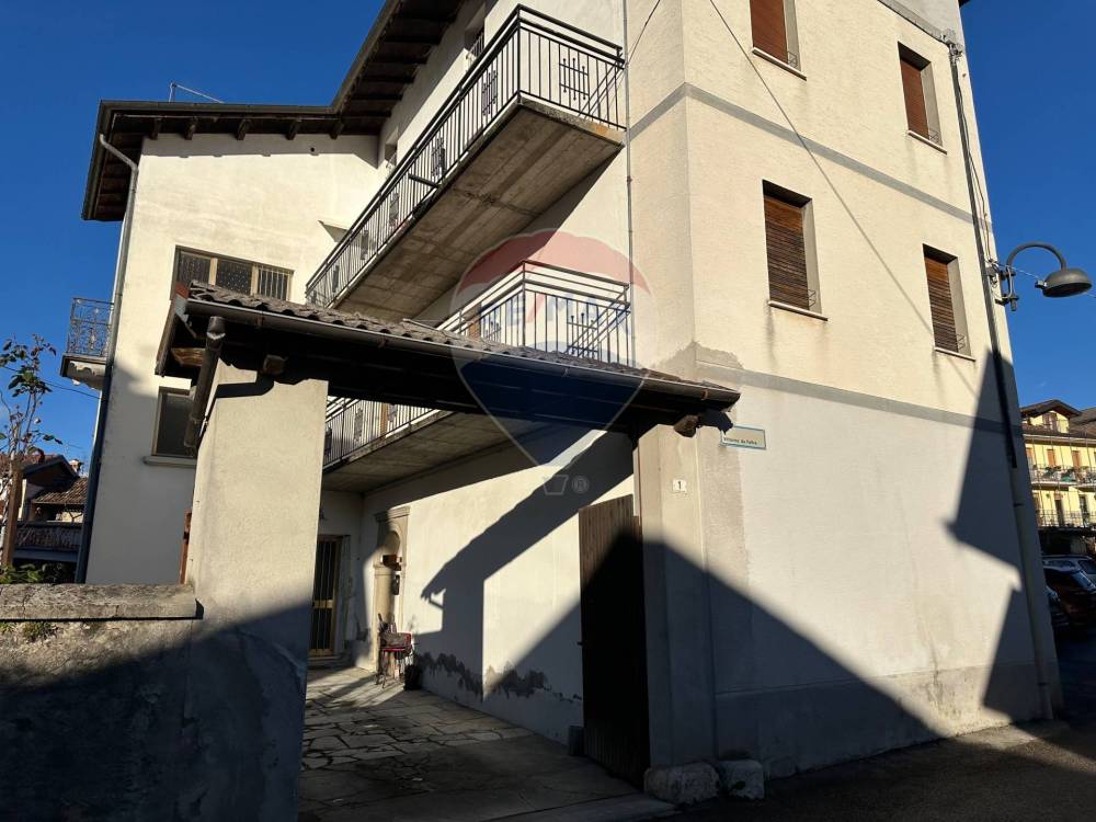 negozio in vendita a Borgo Valbelluna in zona Villa di Villa