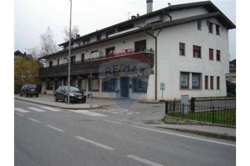 ufficio in vendita a Borgo Valbelluna in zona Trichiana