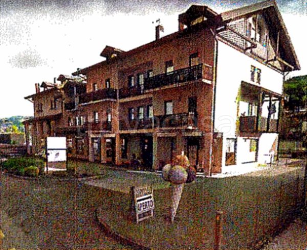locale commerciale in vendita a Borgo Valbelluna in zona Lentiai