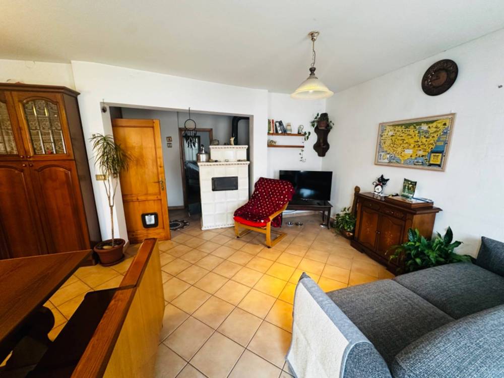 casa indipendente in vendita a Borgo Valbelluna in zona Conzago