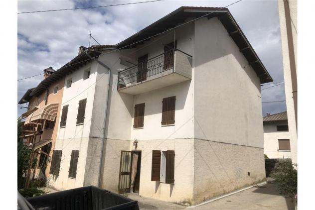 casa indipendente in vendita a Borgo Valbelluna in zona Col