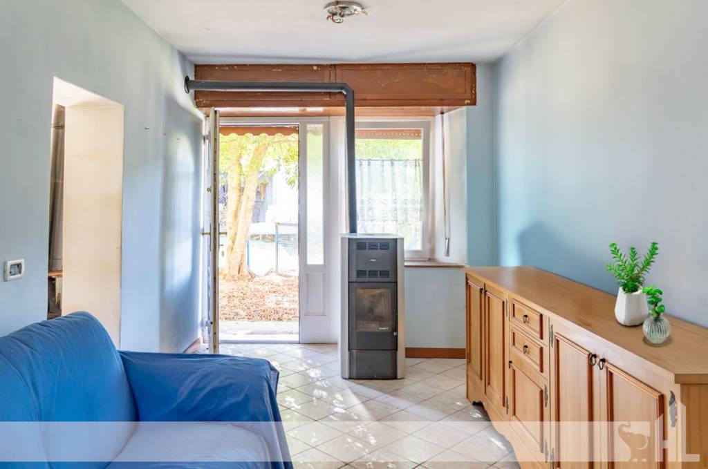 casa indipendente in vendita a Borgo Valbelluna in zona Mel